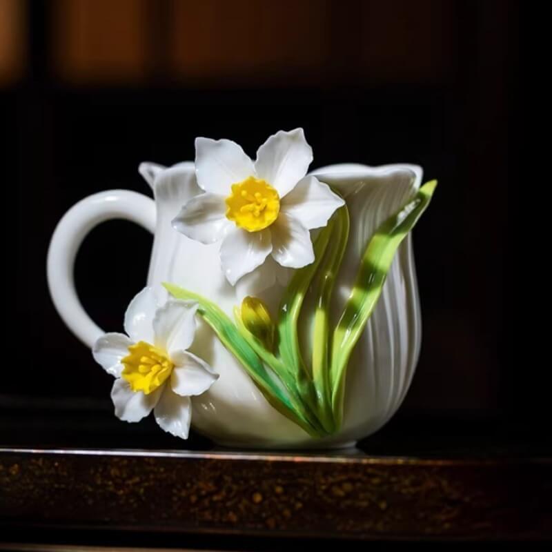 A06-190A-1 Sculpted Daffodil Art Mug