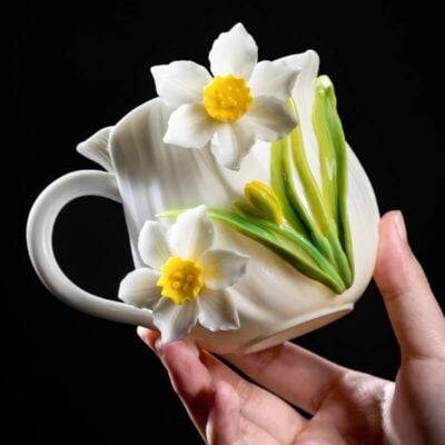 A06-190A-2 Sculpted Daffodil Art Mug