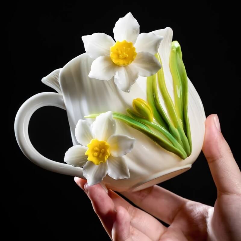 A06-190A-2 Sculpted Daffodil Art Mug