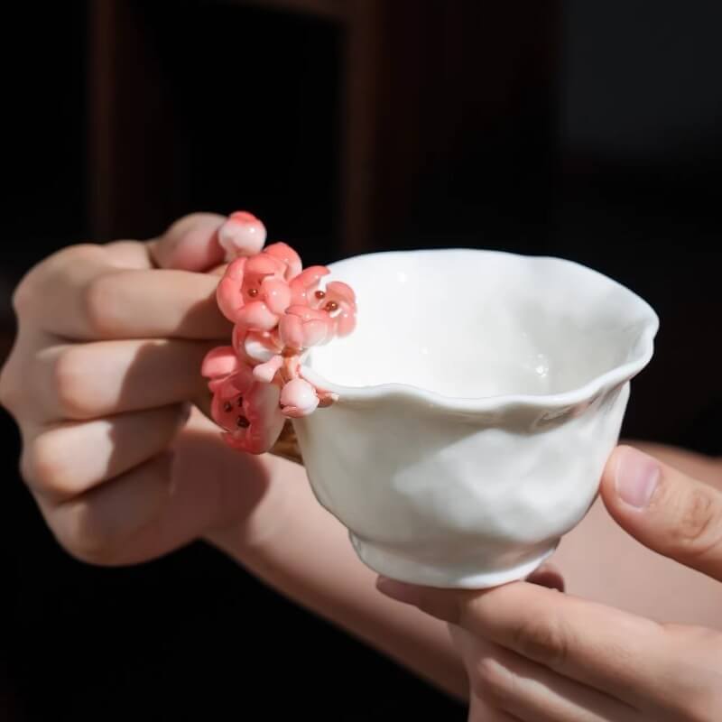 A06-198A-3 Plum Branch Handle Art Mug