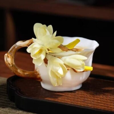 A06-198B-1 Sculpted Magnolia Art Mug