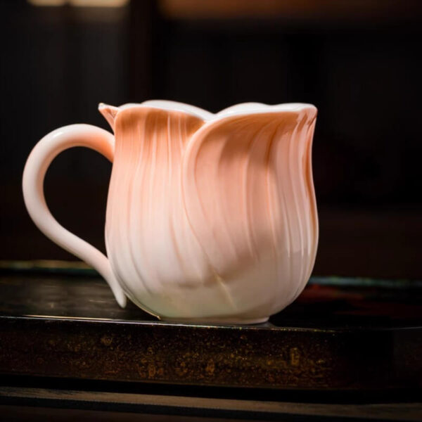 A06-201A-1 Tulip Bloom Ceramic Mug