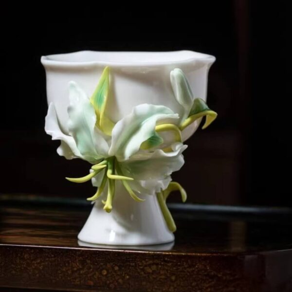 A06-206A-1 Glory Lily Stem Cup