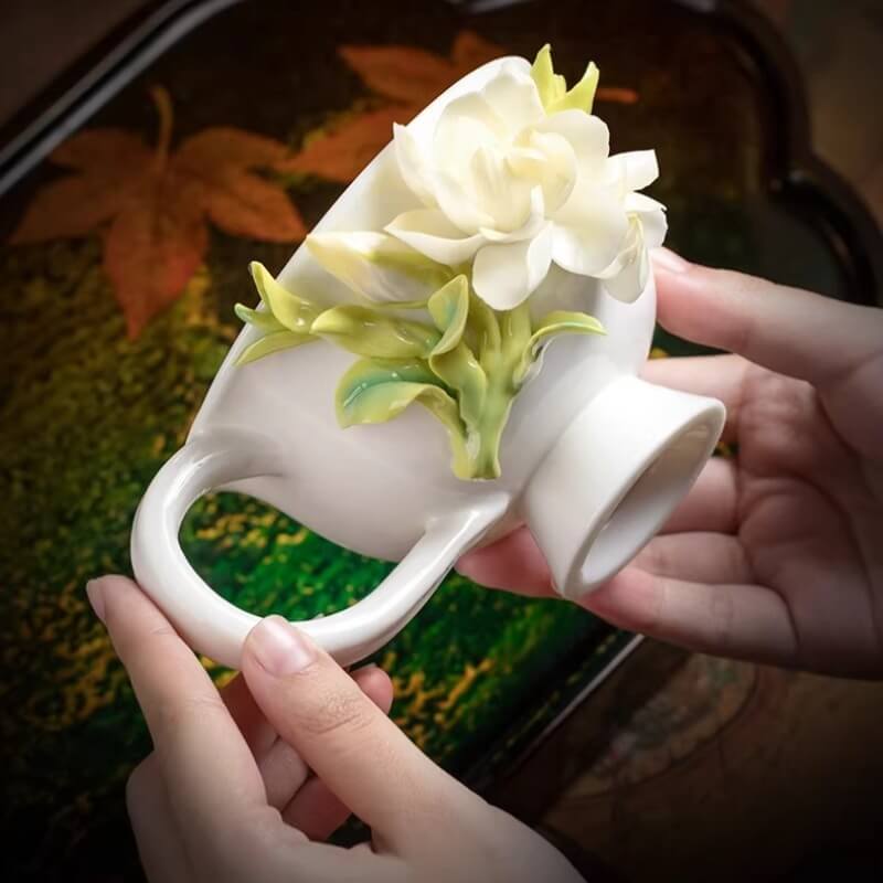 A06-206B-2 Sculpted Gardenia Goblet