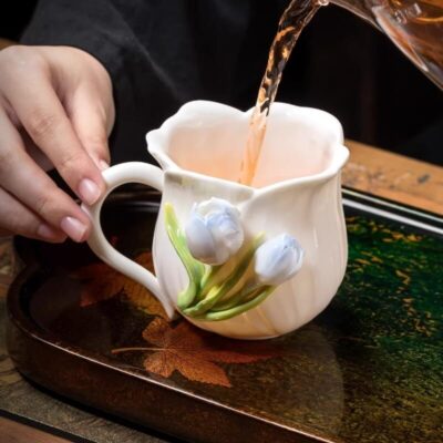 A06-210A-2 Sculpted Tulip Mug