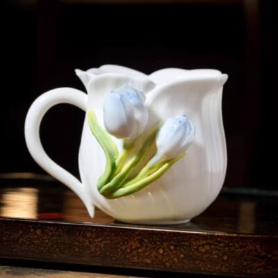 A06-210A Sculpted Tulip Mug