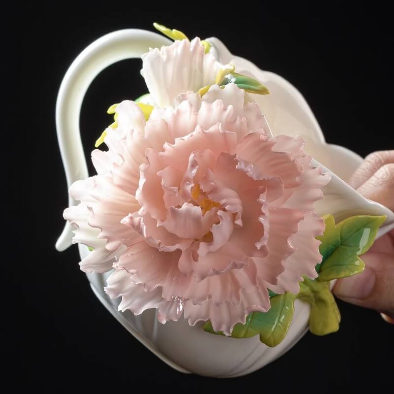 A06-213A-2 Sculpted Peony Art Mug