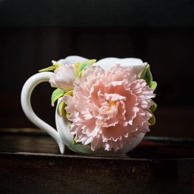 A06-213A Sculpted Peony Art Mug