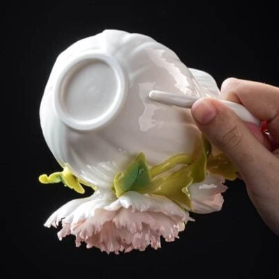 A06-213A-5 Sculpted Peony Art Mug