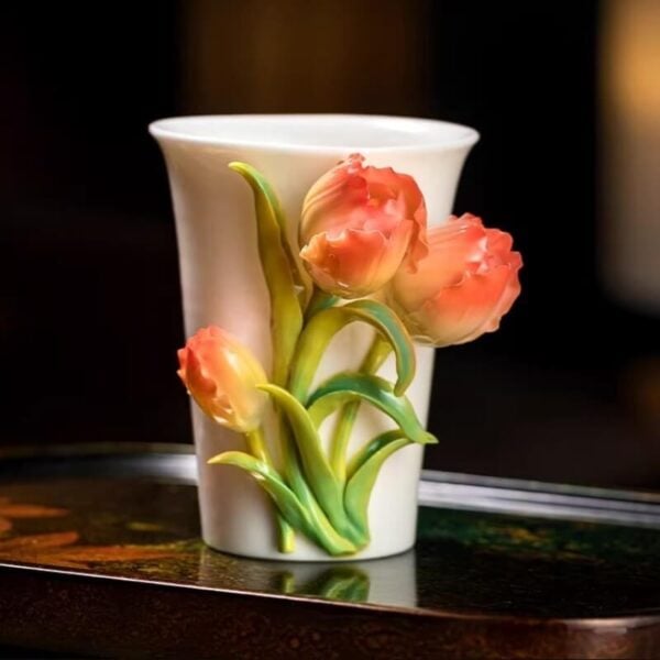 A06-225A-1 Sculpted Tulip Art Mug