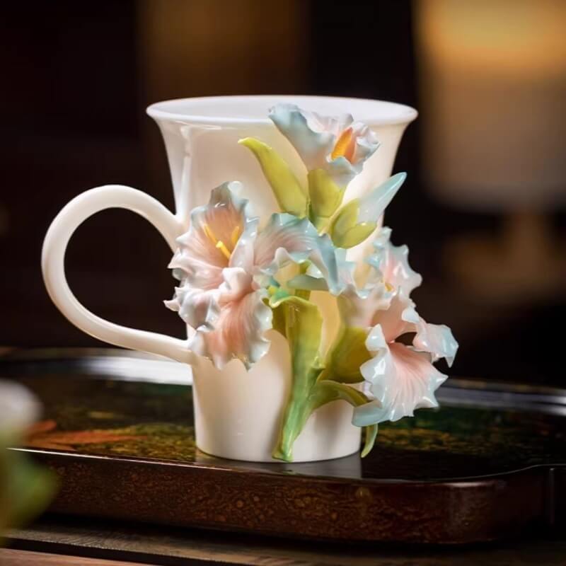 A06-236A-1 Sculpted Gladiolus Art Mug