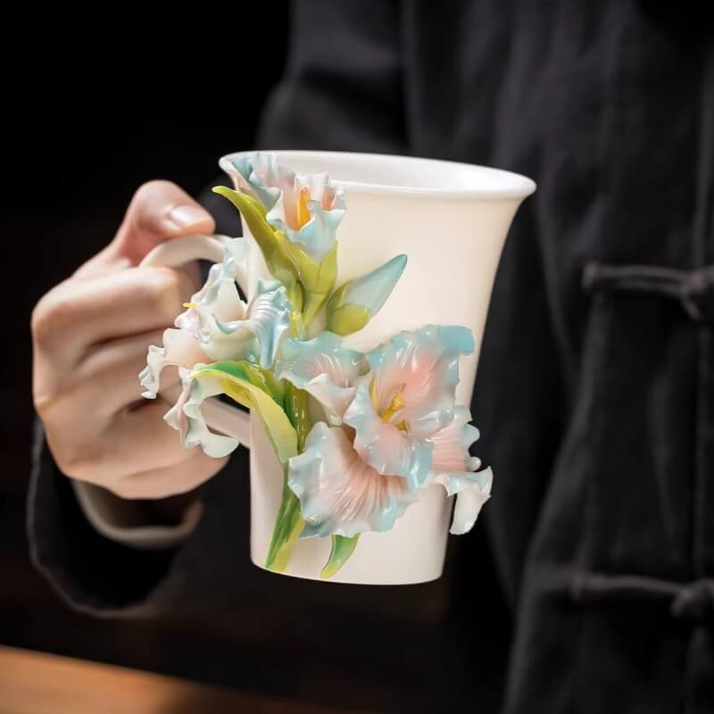 A06-236A-3 Sculpted Gladiolus Art Mug