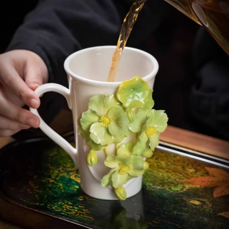 A06-241A-2 Sculpted Anemone Art Mug